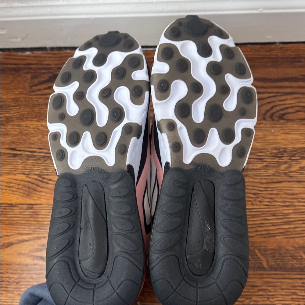 Nike Air Max 270 React Womens Black, White, and Pink Sneakers ‘Coral Black’ - Picture 2 of 3